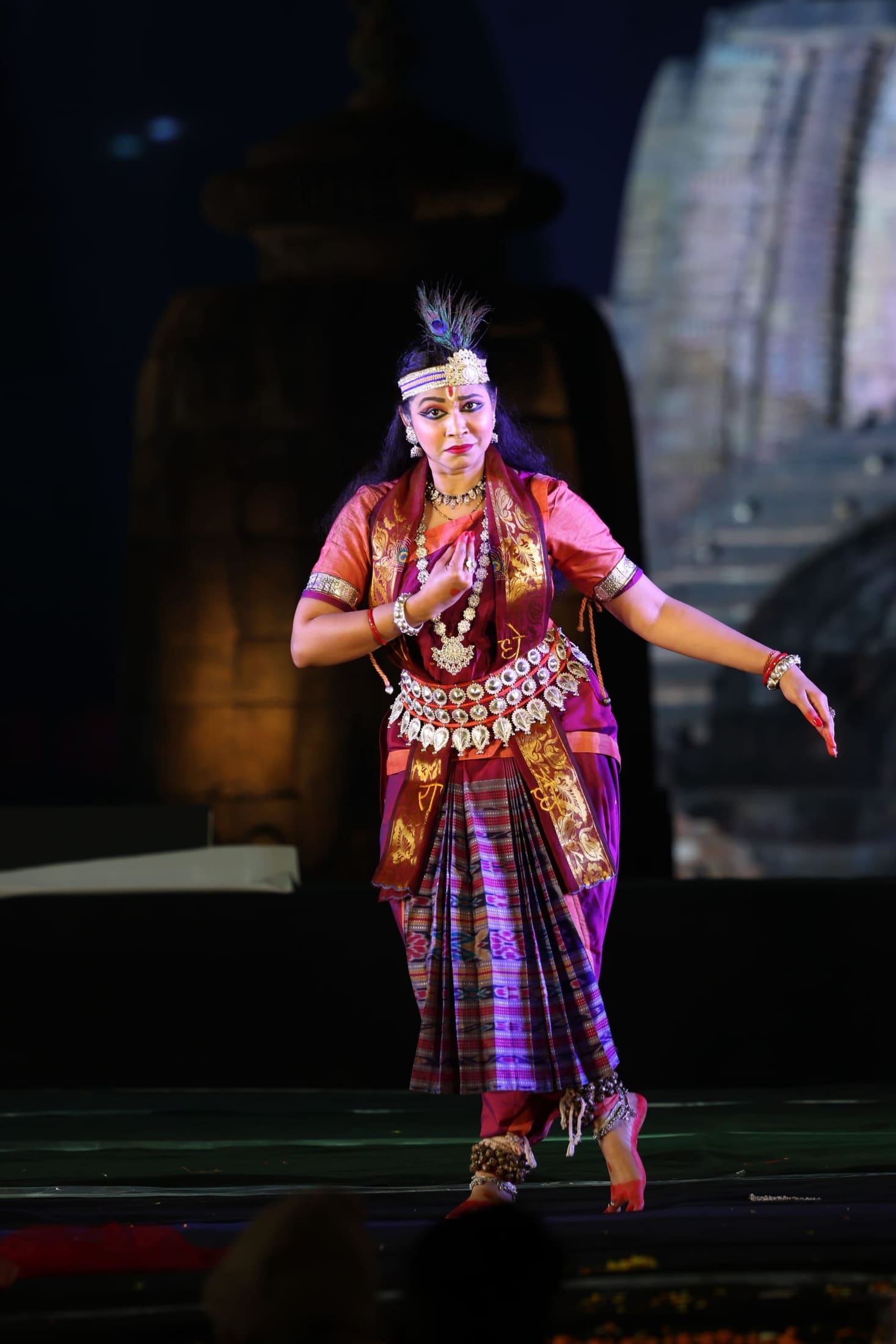 Odissi dancer in classical attire — Bhubaneswar performance